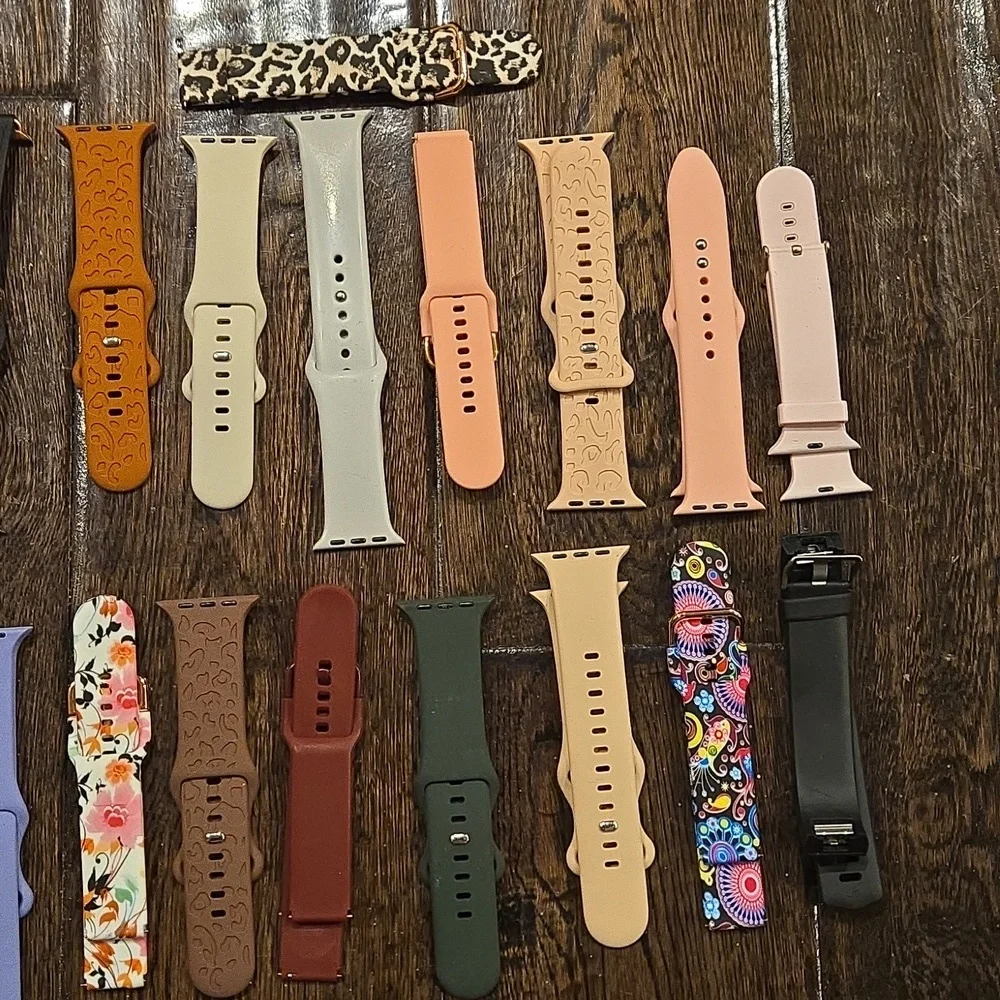 25 Assorted Apple and Watch Bands